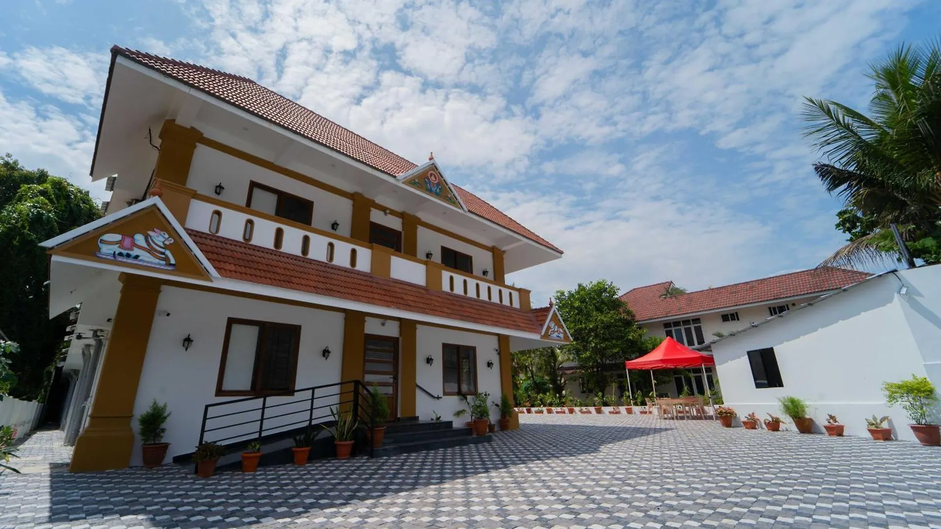 Treebo West Fort Divine 特里凡得琅 酒店